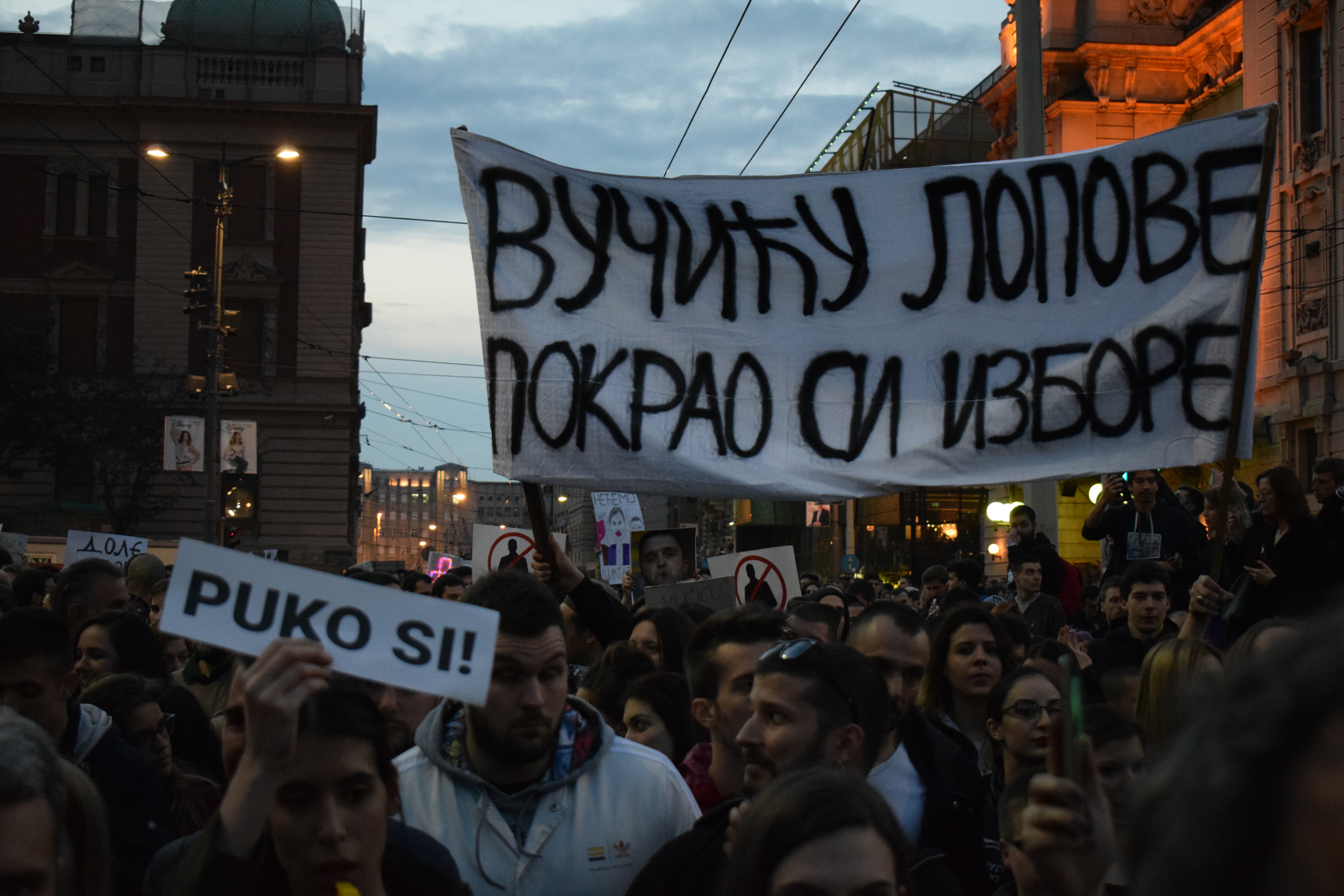 Masovni „Protesti protiv diktature“ u više gradova u Srbiji